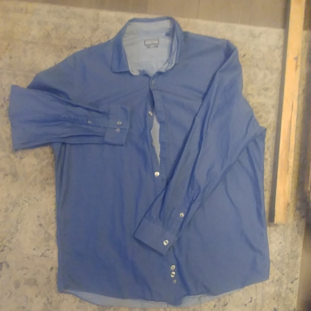 Blue Kenneth Colebutton up